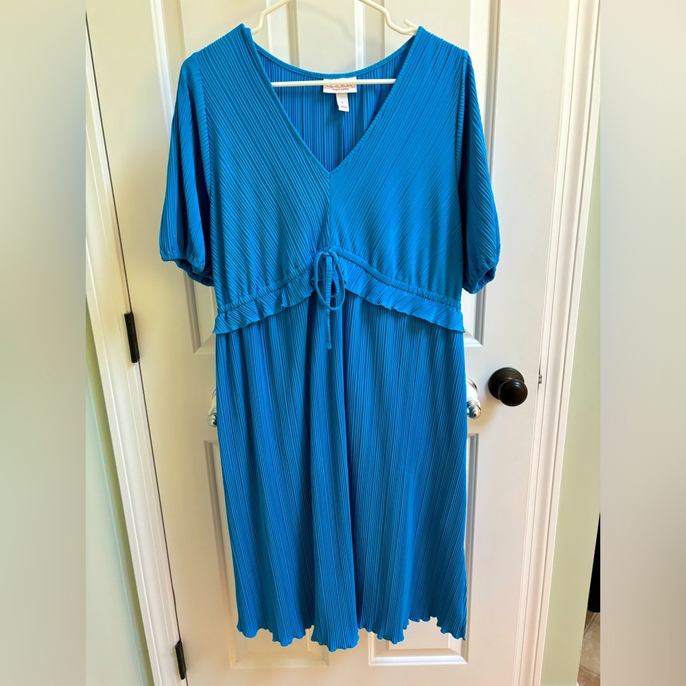 Ingrid and Isabel blue maternity dress size L